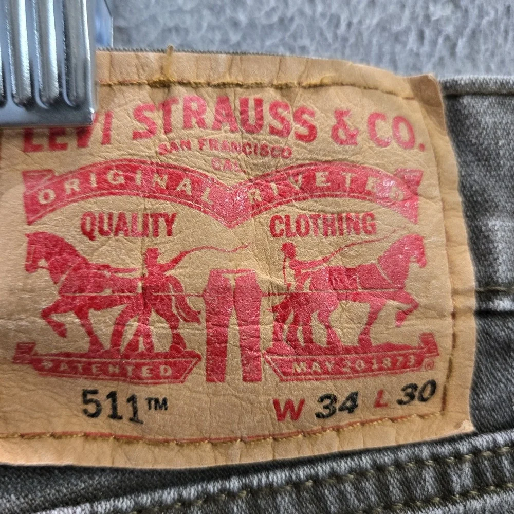 Levis *please carefully